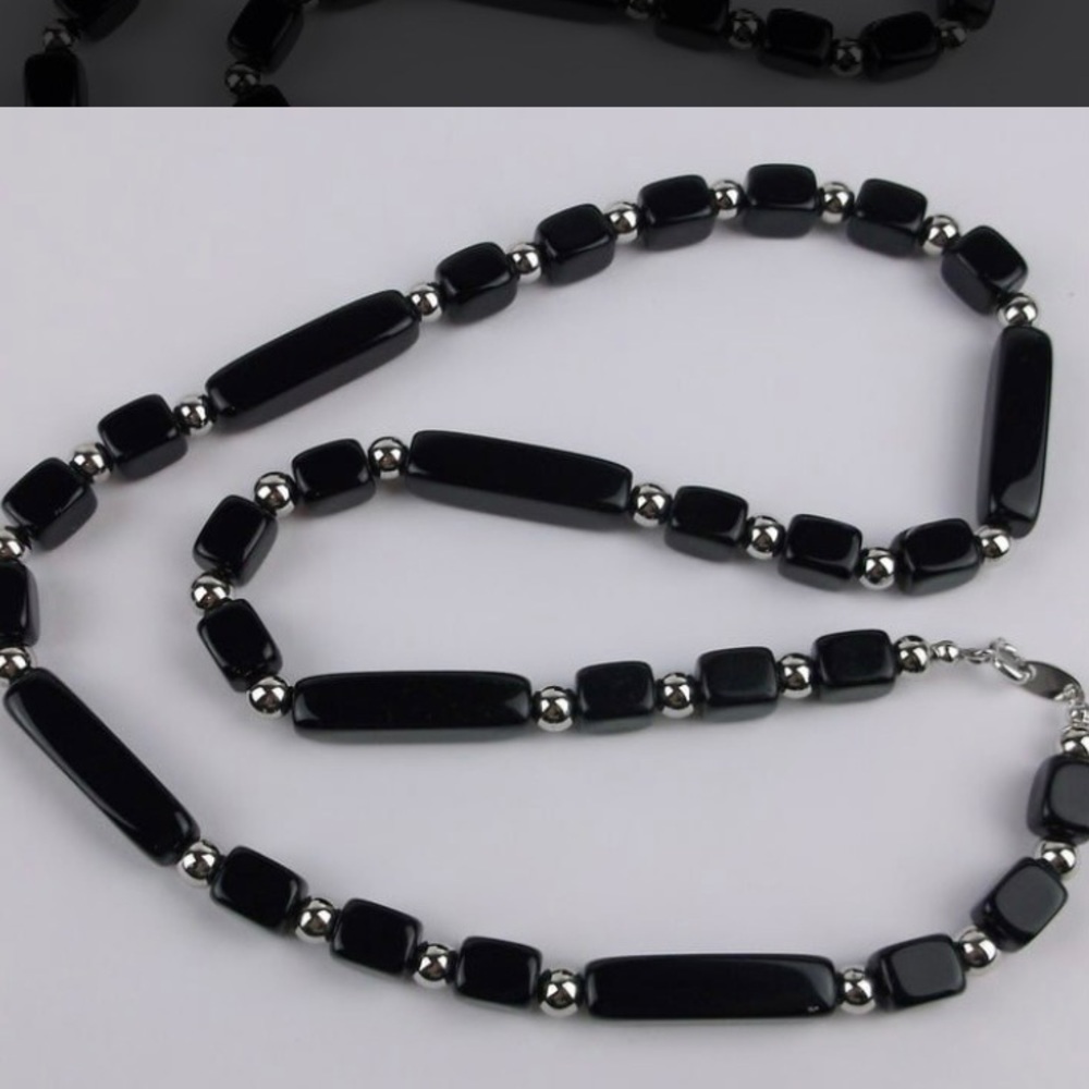 Vintage Trifari Black Lucite Necklace‎ 24"